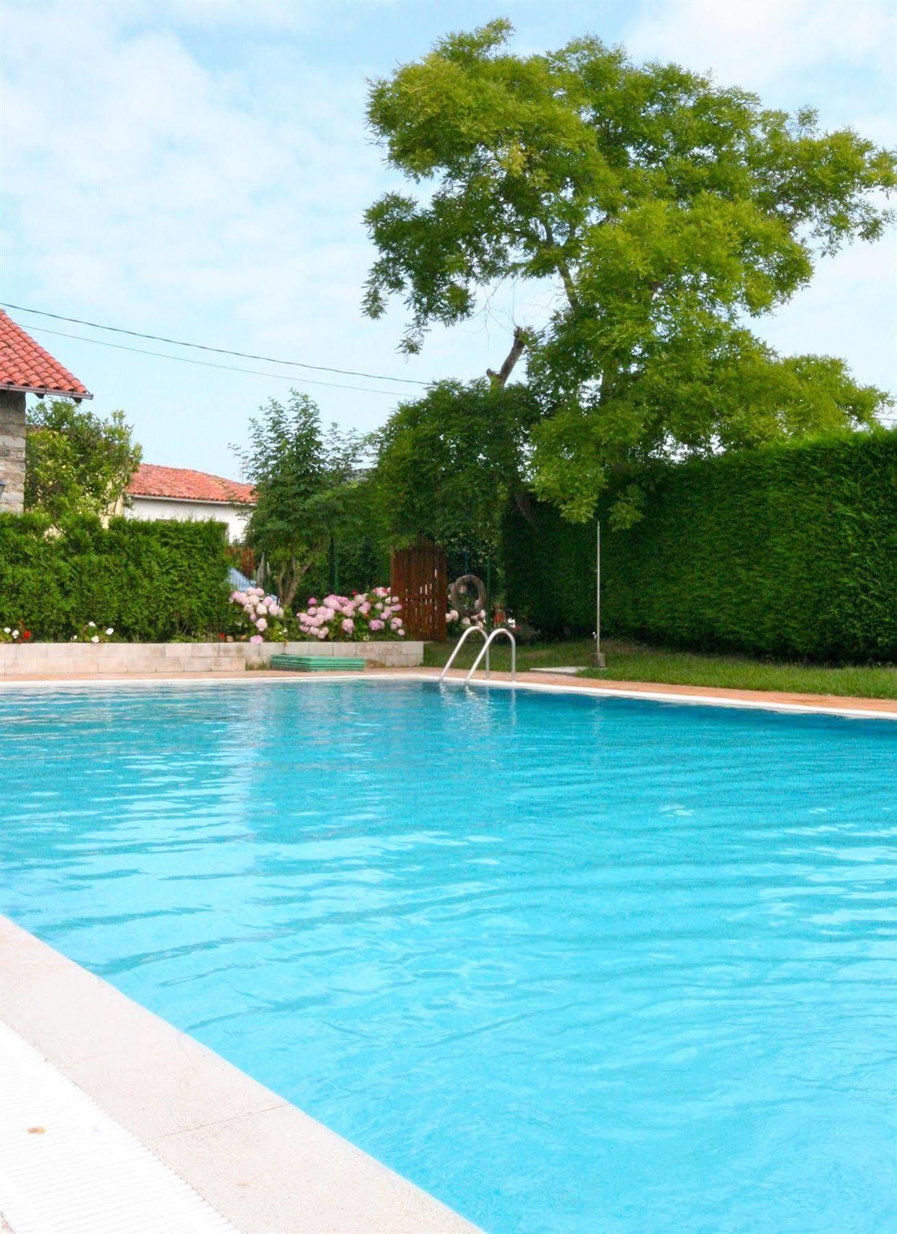 Complejo La Regalina Apartment Кадаведо Екстериор снимка